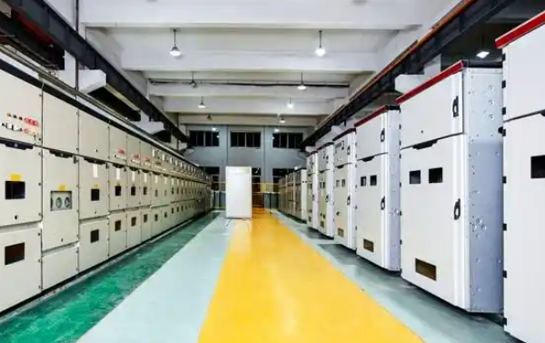 為何低壓無(wú)功補(bǔ)償選擇電容器而非SVG，并聯(lián)電容器與SVG有啥區(qū)別